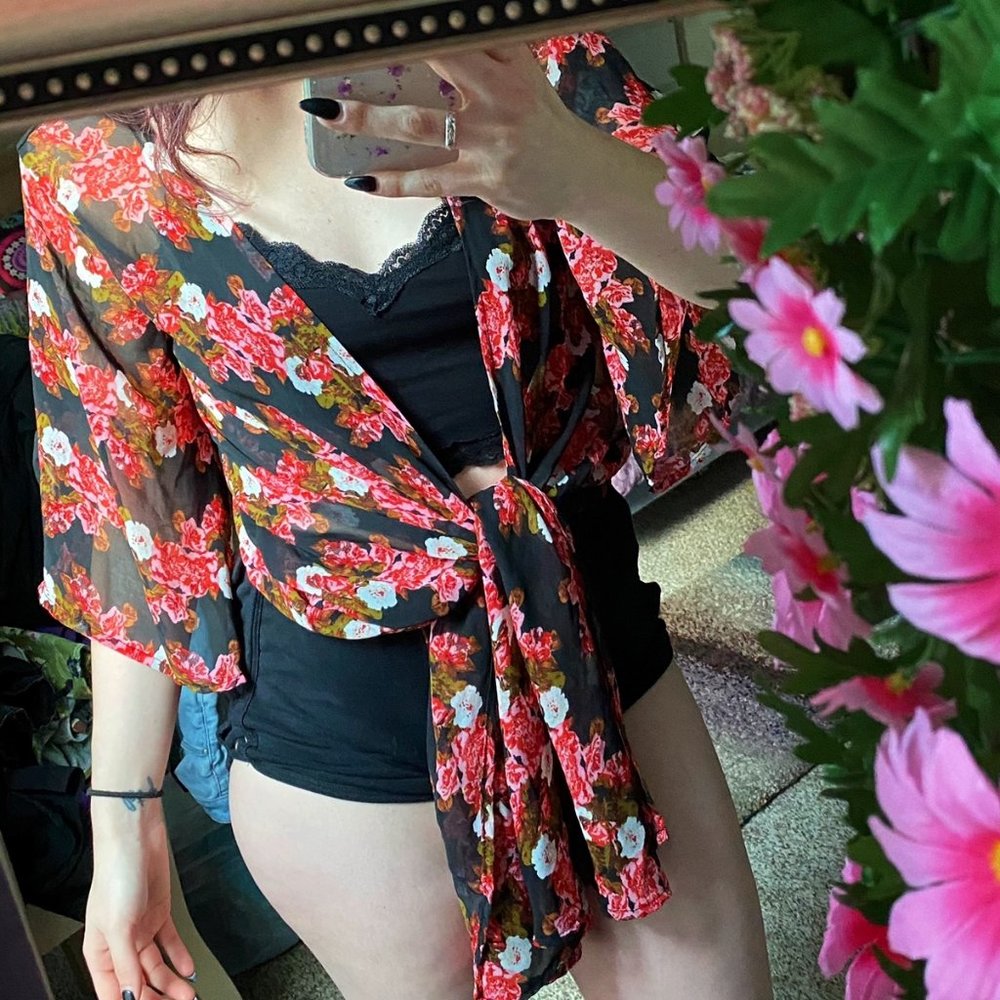 Sheer Floral Covering ~ Wear Loose or Tie Knot